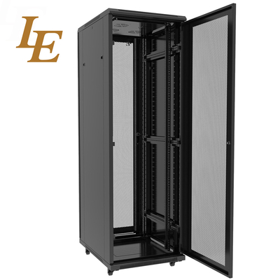 19 pouces 42U 600x600mm Centre de données à haute ventilation Serveur racks portes coulissantes doubles ouvertes avec serrures RAL9004 Noir Armoires d'infrastructure informatique