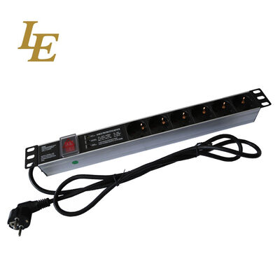 19 pouces horizontale 6 voies 8 voies Schuko Sockets PDU avec commutateur d'allumage / éteinte 3x1.5mm2 câble Allemagne Europe France PDU avec prise européenne