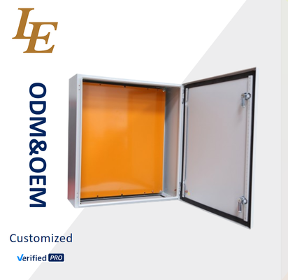 IP55 Armoire de serveur extérieur montée sur le mur 18U SECC support en acier laminé à froid pour réseau/stock de contrôle industriel disponible